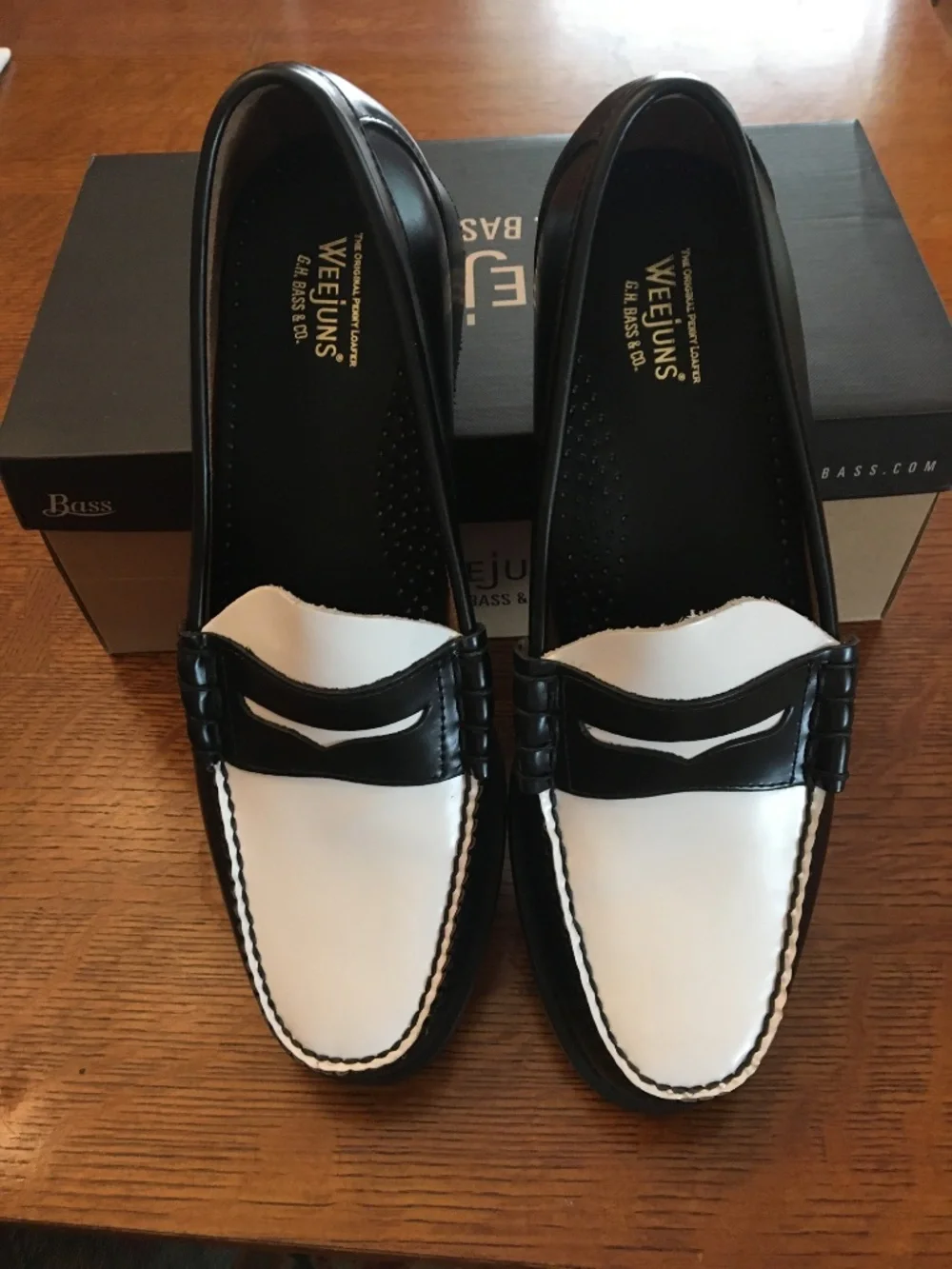 GH Bass Weejuns Larson Colorblock Black and White Loafers Sz 11